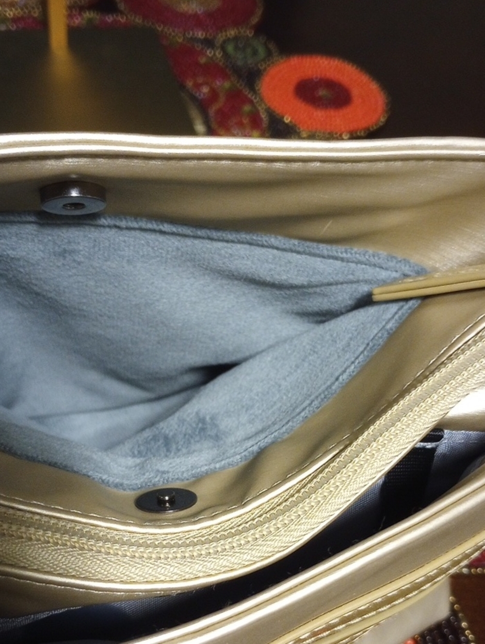 New Convertible Bag w/Two Straps - Picture 14 of 17